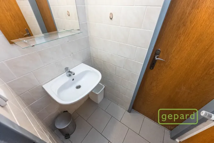 Pronájem kanceláře, Praha, Světická, 188 m2