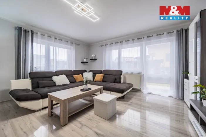 Prodej rodinného domu, Radonice, Růžičkova, 182 m2