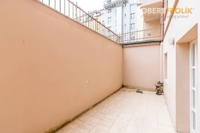 Pronájem bytu 2+kk, Praha - Bubeneč, Eliášova, 55 m2