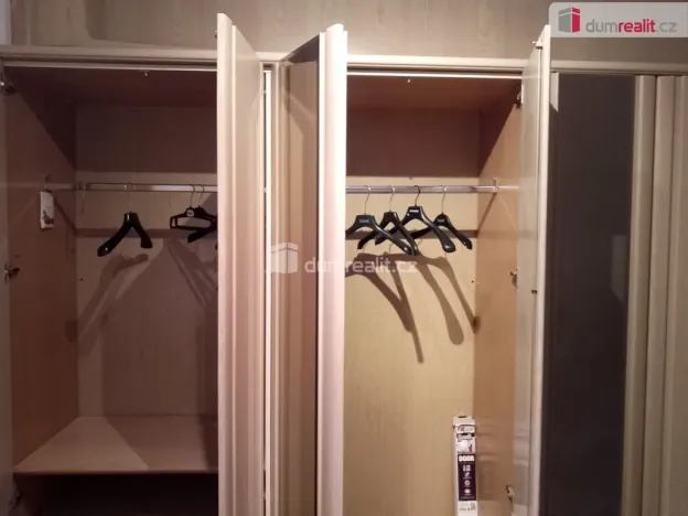 Pronájem bytu 1+1, Karlovy Vary, Petřín, 37 m2