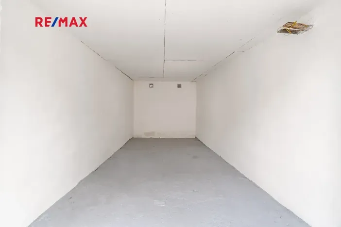 Prodej garáže, Praha - Břevnov, 18 m2