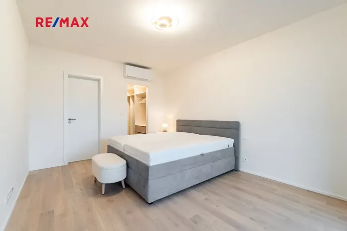 Pronájem bytu 2+kk, Praha - Břevnov, Radimova, 64 m2