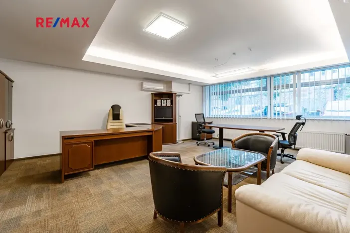 Pronájem kanceláře, Praha - Smíchov, Kováků, 103 m2