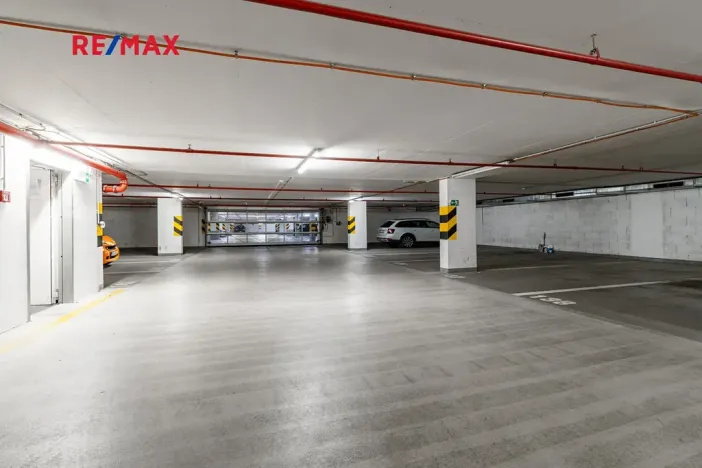 Pronájem kanceláře, Praha - Smíchov, Kováků, 103 m2