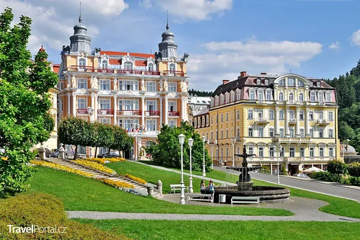 Pronájem obchodního prostoru, Mariánské Lázně, Hlavní třída, 34 m2