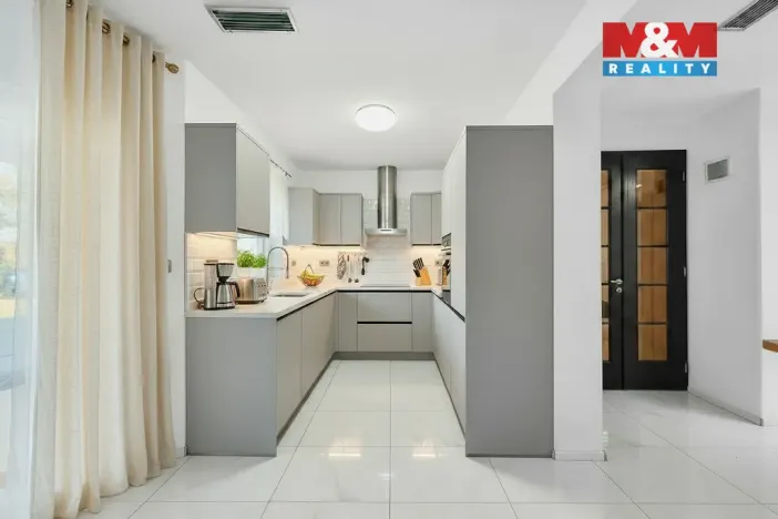 Prodej rodinného domu, Rajhrad, Dobrovského, 206 m2