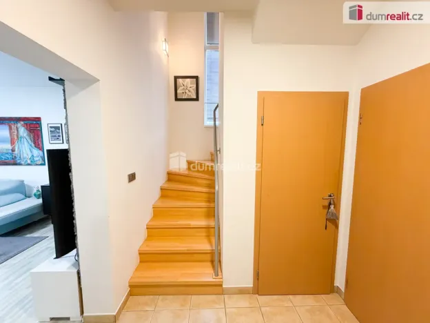 Pronájem rodinného domu, Praha - Březiněves, Za sadem, 180 m2