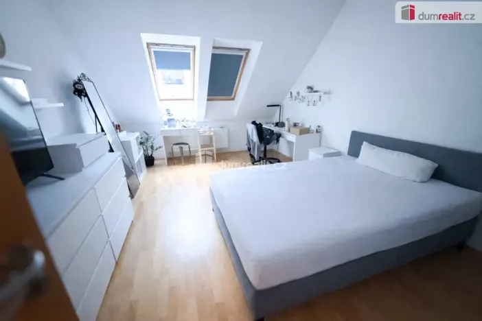 Pronájem rodinného domu, Praha - Březiněves, Za sadem, 180 m2