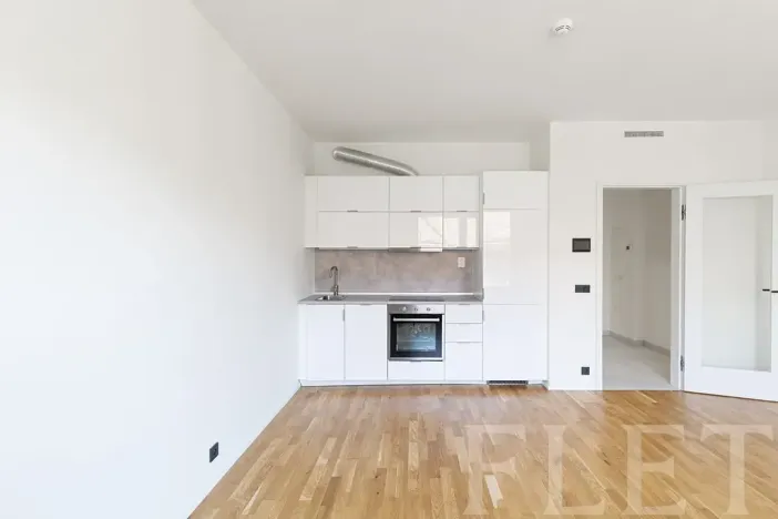 Pronájem bytu 1+kk, Praha - Smíchov, Grafická, 31 m2