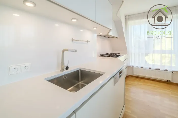 Prodej bytu 3+1, Praha - Suchdol, Brandejsovo náměstí, 116 m2