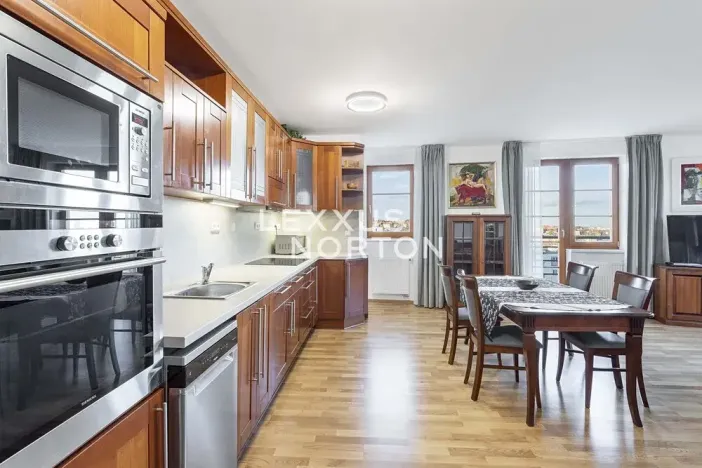 Pronájem bytu 3+kk, Praha - Břevnov, Šlikova, 100 m2