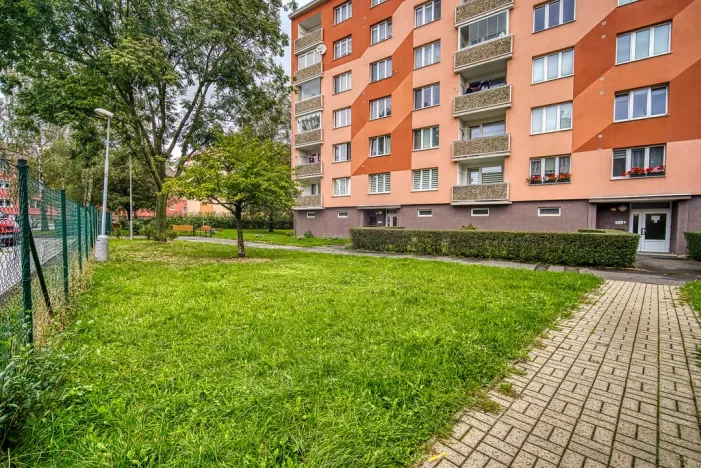 Pronájem bytu 1+1, Chomutov, Arbesova, 36 m2