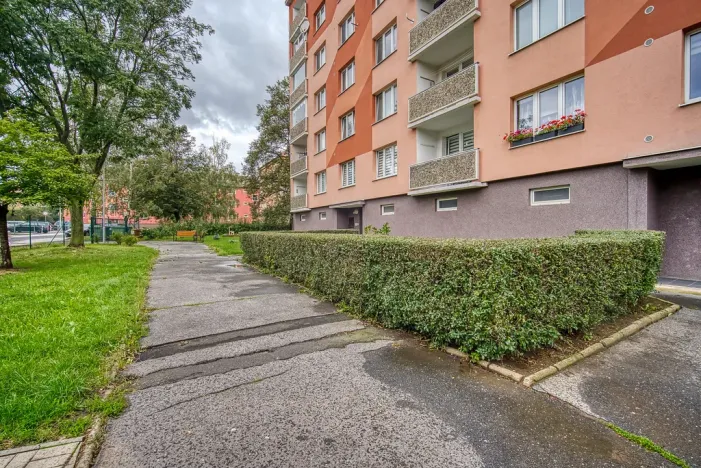 Pronájem bytu 1+1, Chomutov, Arbesova, 36 m2