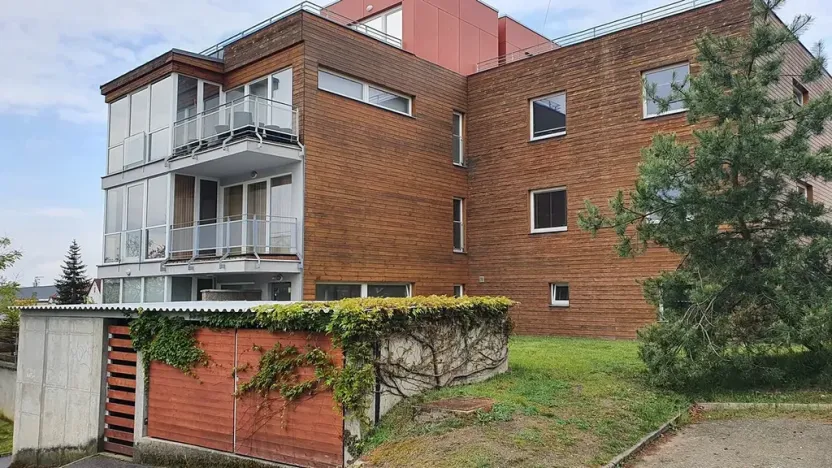 Pronájem bytu 1+kk, Praha - Modřany, Spinozova, 38 m2