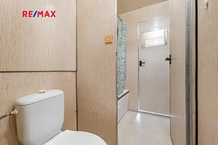 Pronájem bytu 1+1, Jindřichův Hradec, sídliště Vajgar, 43 m2