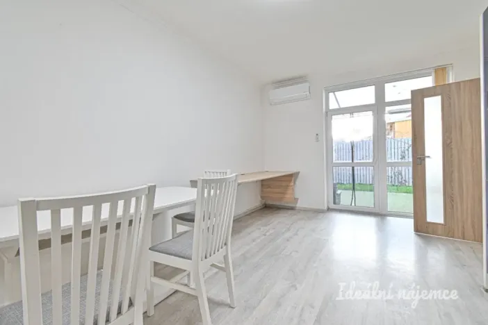 Pronájem bytu 2+kk, Brno, Mikšíčkova, 53 m2