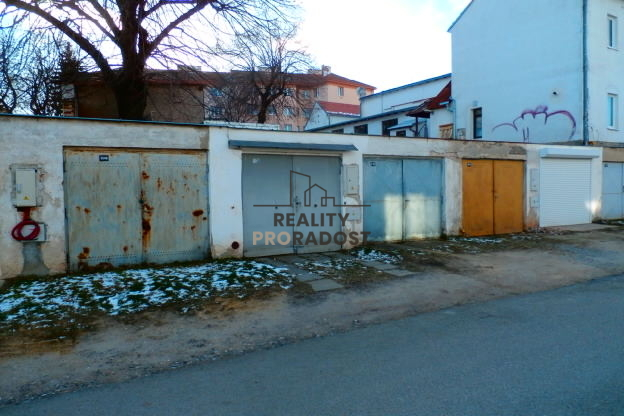 Pronájem garáže, Znojmo, Palliardiho, 19 m2