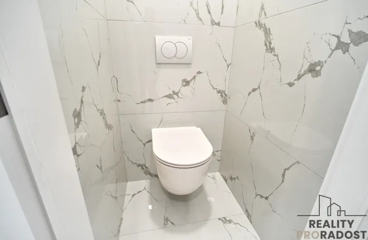 Pronájem bytu 2+kk, Ostrava - Poruba, Vietnamská, 41 m2