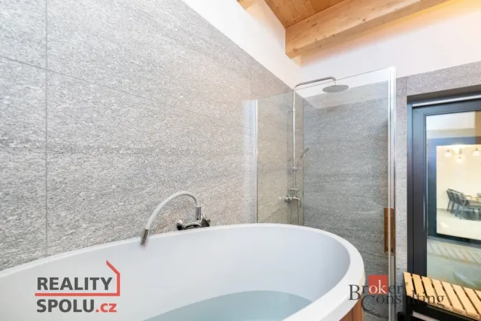 Prodej rodinného domu, 213 m2