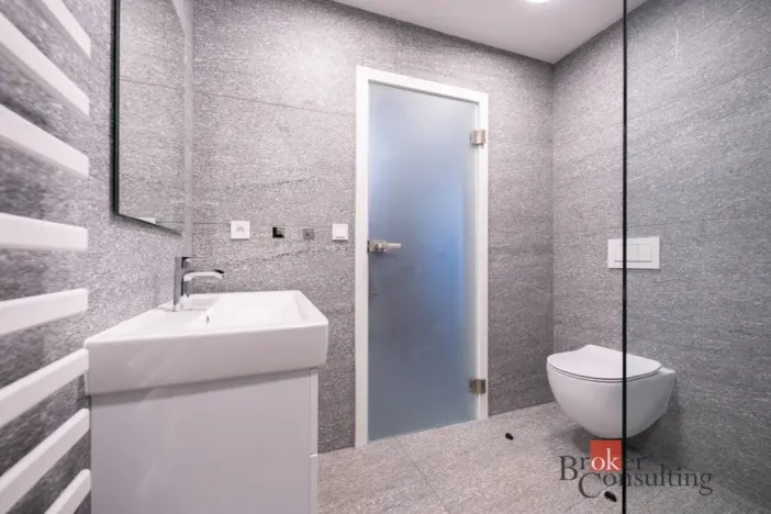 Prodej rodinného domu, Trutnov - Oblanov, 213 m2