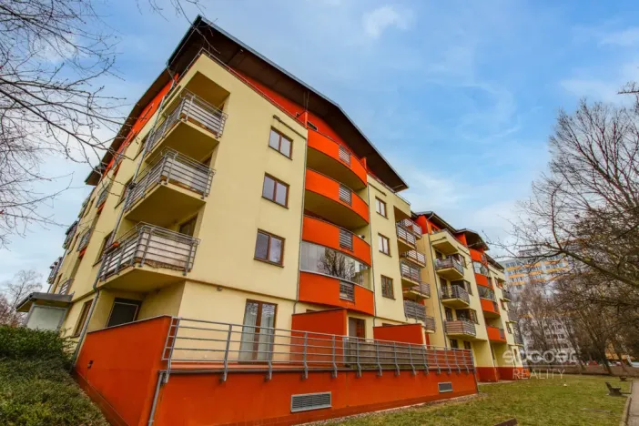 Pronájem bytu 1+kk, Praha - Bohnice, Ústavní, 59 m2