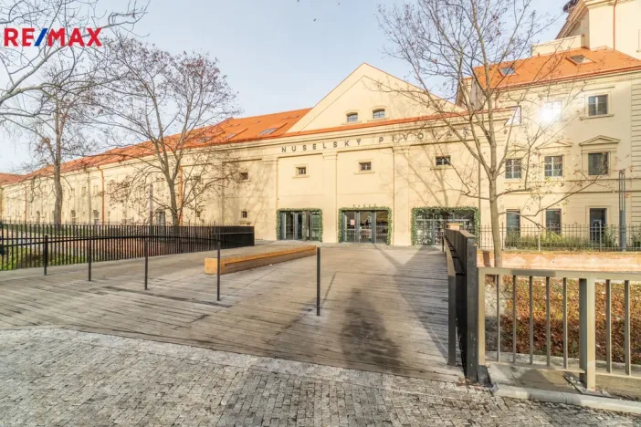 Pronájem bytu 2+kk, Praha - Nusle, Mužíkova, 43 m2