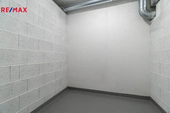 Pronájem bytu 2+kk, Praha - Nusle, Mužíkova, 43 m2