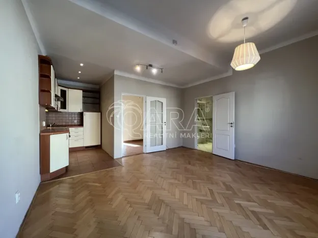 Pronájem bytu 2+kk, Praha, Holečkova, 52 m2