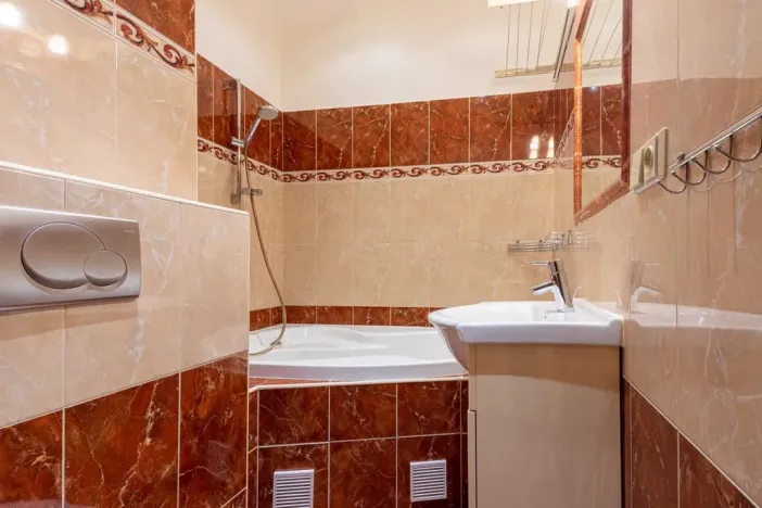 Pronájem bytu 3+1, Praha - Holešovice, Janovského, 92 m2