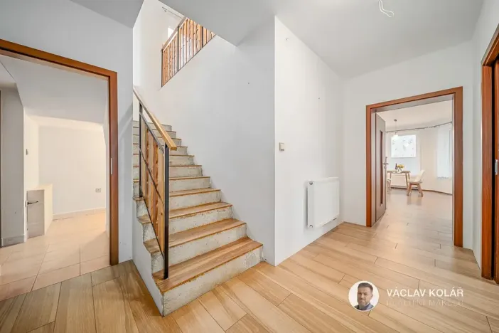 Prodej rodinného domu, Pecka, 176 m2