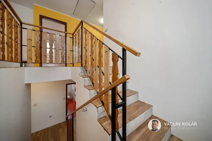 Prodej rodinného domu, Pecka, 176 m2