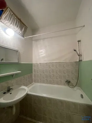 Pronájem bytu 1+1, Praha - Nové Město, Plavecká, 37 m2