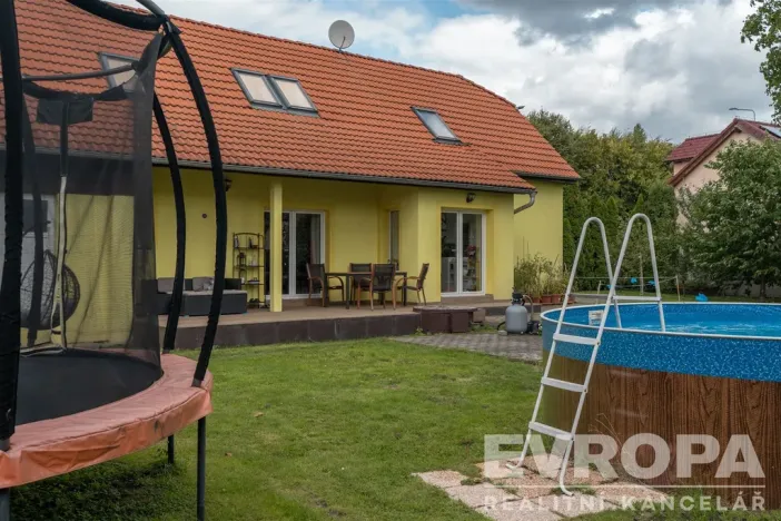 Prodej rodinného domu, Zeleneč, Bezručova, 213 m2