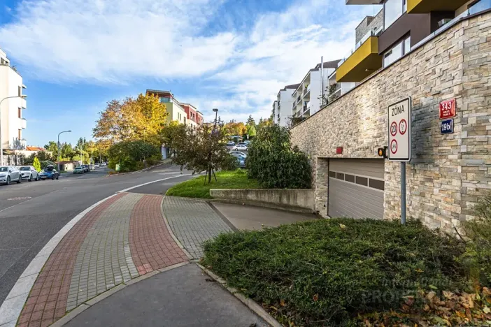 Prodej bytu 3+kk, Praha - Radlice, U Dívčích hradů, 89 m2