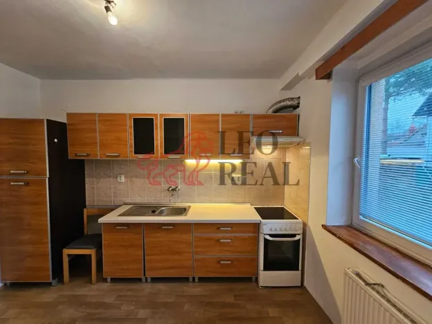 Prodej bytu 1+1, Nové Město nad Metují, Pod Výrovem, 42 m2