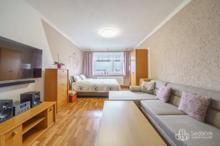 Prodej bytu 2+1, Sokolov, Spartakiádní, 61 m2