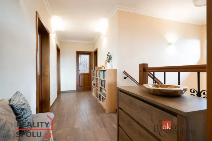 Prodej rodinného domu, Kly - Hoření Vinice, 288 m2