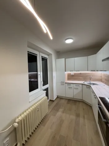 Pronájem bytu 2+kk, Hradec Králové, Horova, 49 m2