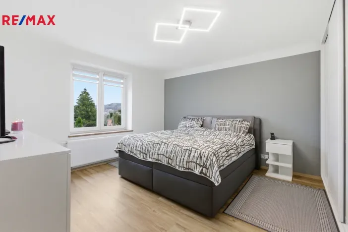 Prodej bytu 4+kk, Karlovy Vary - Tašovice, Slovanská, 96 m2