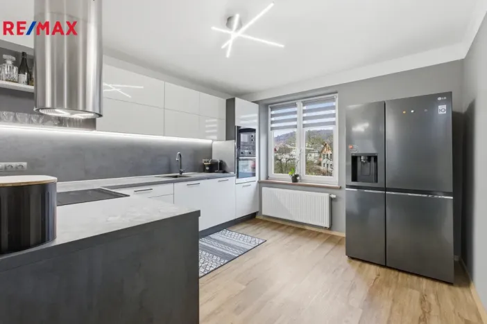 Prodej bytu 4+kk, Karlovy Vary - Tašovice, Slovanská, 96 m2