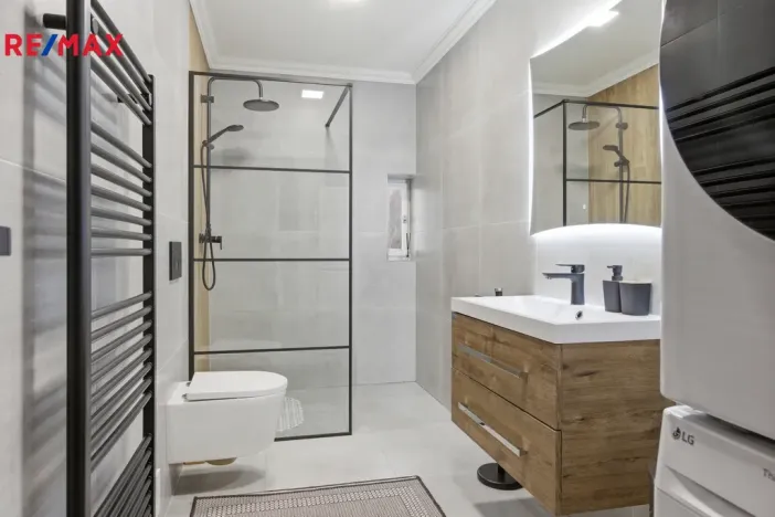 Prodej bytu 4+kk, Karlovy Vary - Tašovice, Slovanská, 96 m2