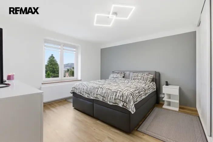 Prodej bytu 4+kk, Karlovy Vary - Tašovice, Slovanská, 96 m2