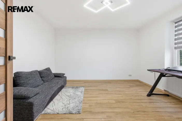 Prodej bytu 4+kk, Karlovy Vary - Tašovice, Slovanská, 96 m2