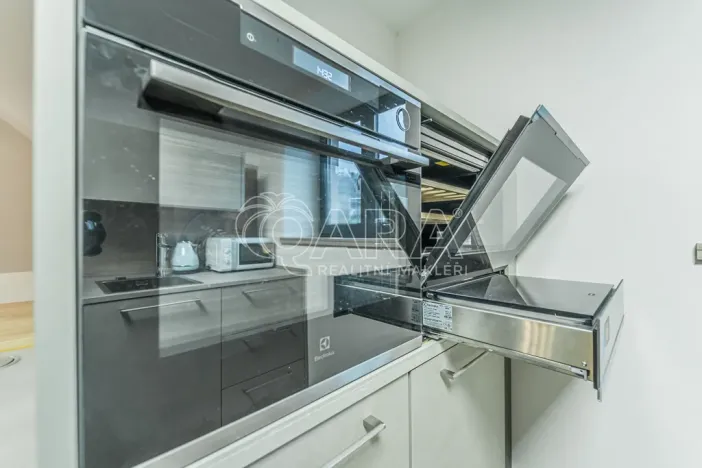 Pronájem bytu 4+kk, Srbsko, Nad Kapličkou, 180 m2