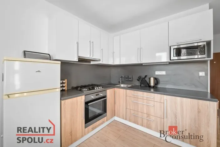 Pronájem bytu 1+1, Plzeň, Macháčkova, 36 m2