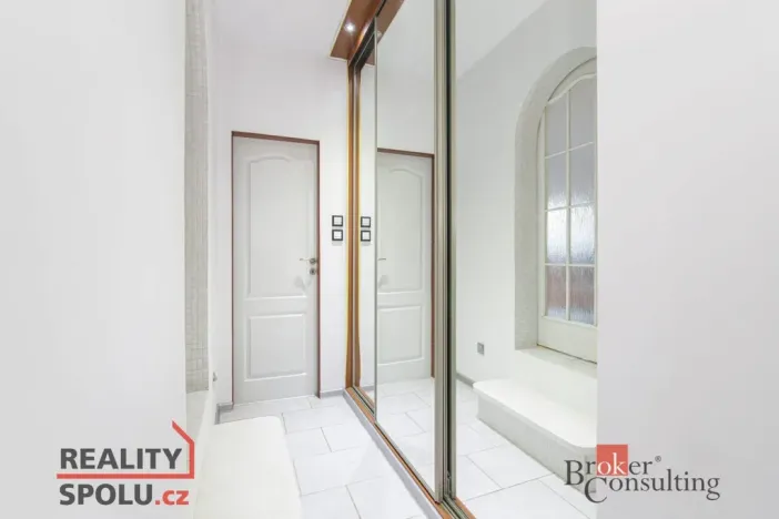 Prodej bytu 2+1, Ostrava - Přívoz, Na Liškovci, 92 m2