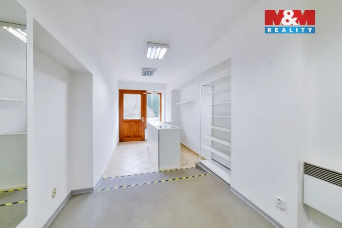 Pronájem obchodního prostoru, Mariánské Lázně, Hlavní třída, 40 m2
