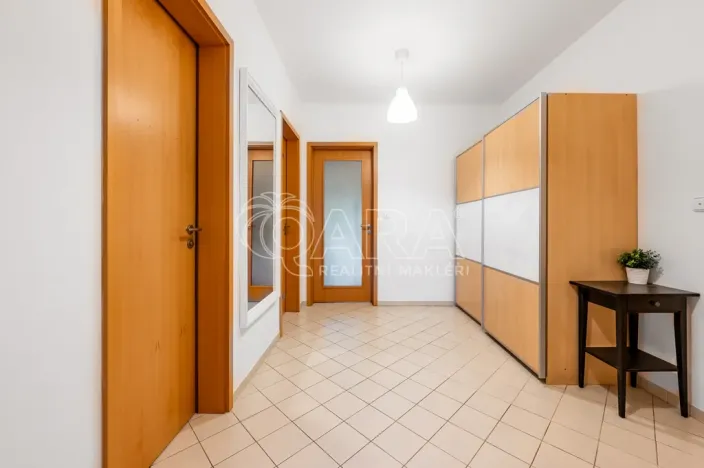 Pronájem bytu 2+kk, Praha - Liboc, Naardenská, 80 m2