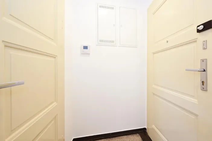 Pronájem bytu 1+kk, Praha - Smíchov, Na Březince, 30 m2