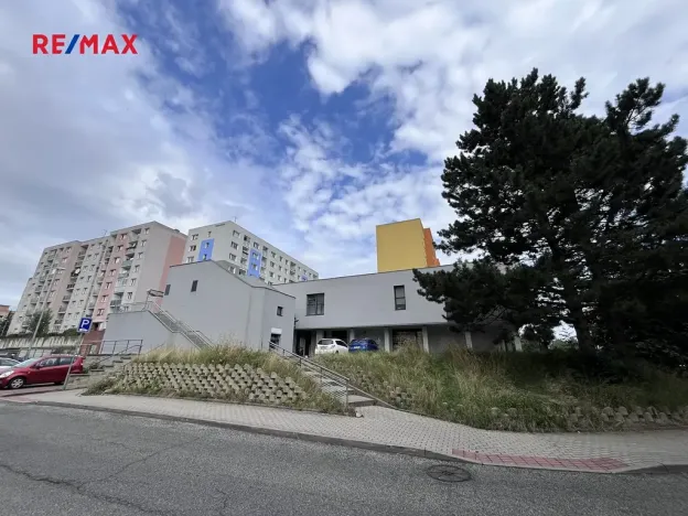 Pronájem obchodního prostoru, Liberec, Ježkova, 487 m2